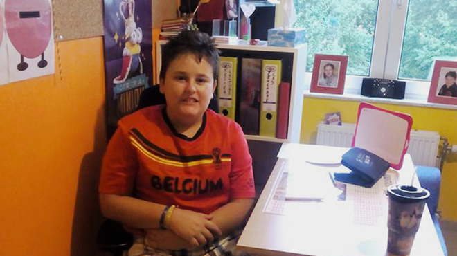 Joëlle, maman d’un garçon autiste, devient son institutrice à la maison: 